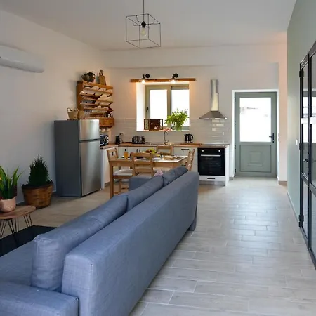 Anassa Mountain House בית נופש *