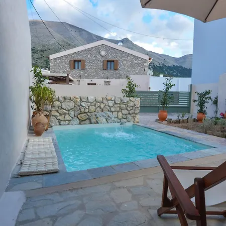 בית נופש Anassa Mountain House *